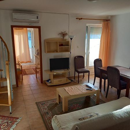 Appartamento Apartman Supetarska Draga Esterno foto