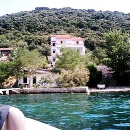 Appartamento Apartman Supetarska Draga Esterno foto