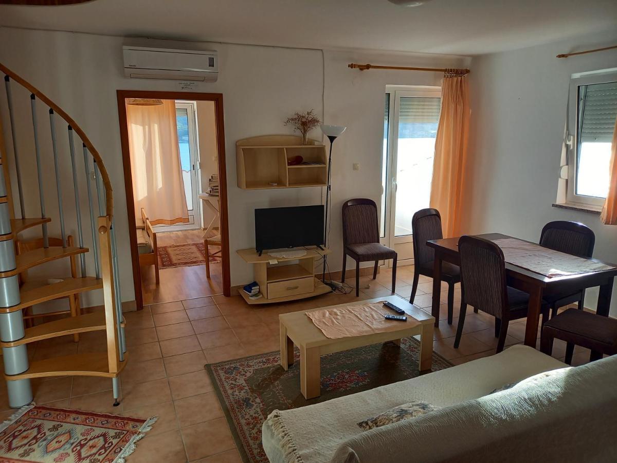 Appartamento Apartman Supetarska Draga Esterno foto