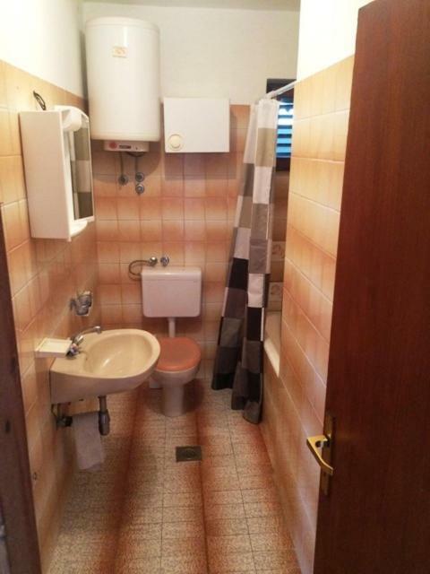 Appartamento Apartman Supetarska Draga Esterno foto
