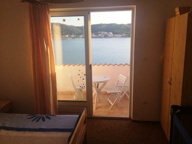 Appartamento Apartman Supetarska Draga Esterno foto