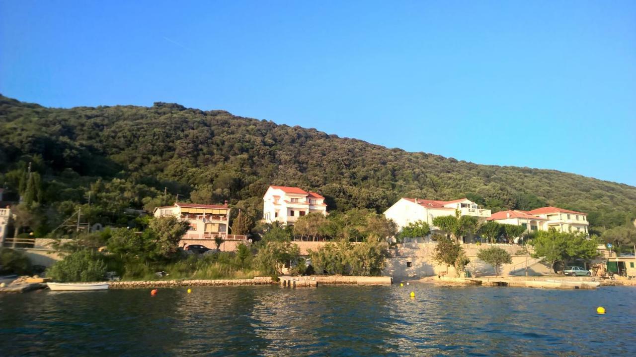 Appartamento Apartman Supetarska Draga Esterno foto