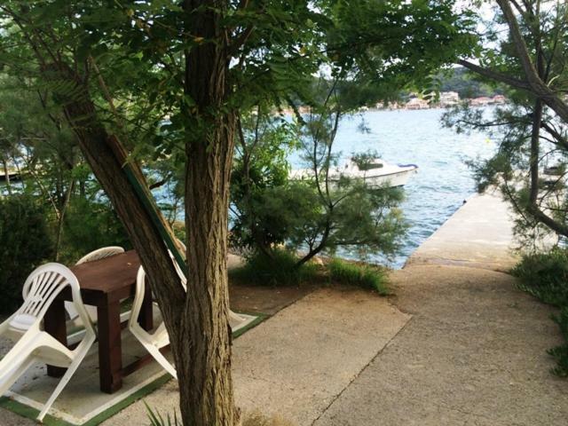 Appartamento Apartman Supetarska Draga Esterno foto