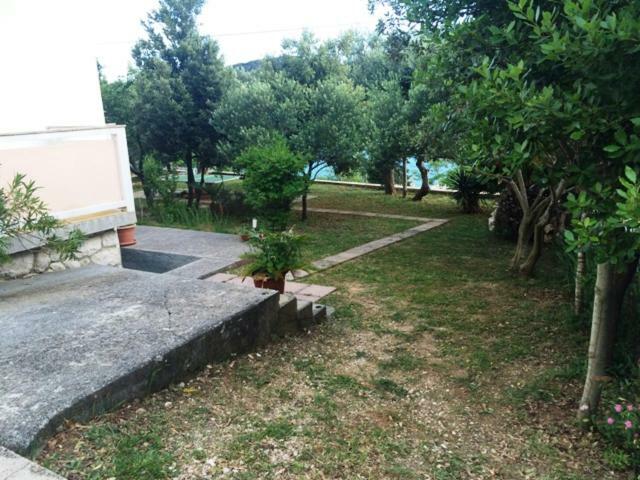 Appartamento Apartman Supetarska Draga Esterno foto